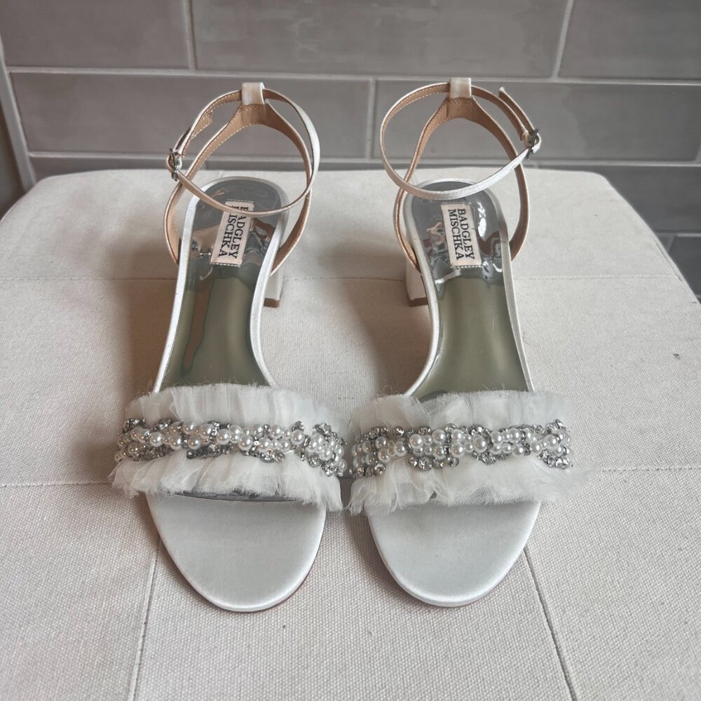 *BRAND NEW*.Badgley Mischka Talitha Block Heel